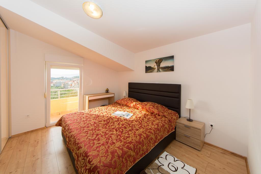 Apartments Max&Leon Podstrana Luaran gambar