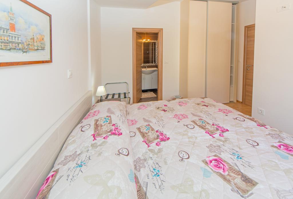 Apartments Max&Leon Podstrana Luaran gambar