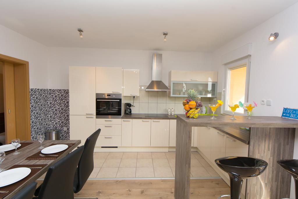 Apartments Max&Leon Podstrana Luaran gambar