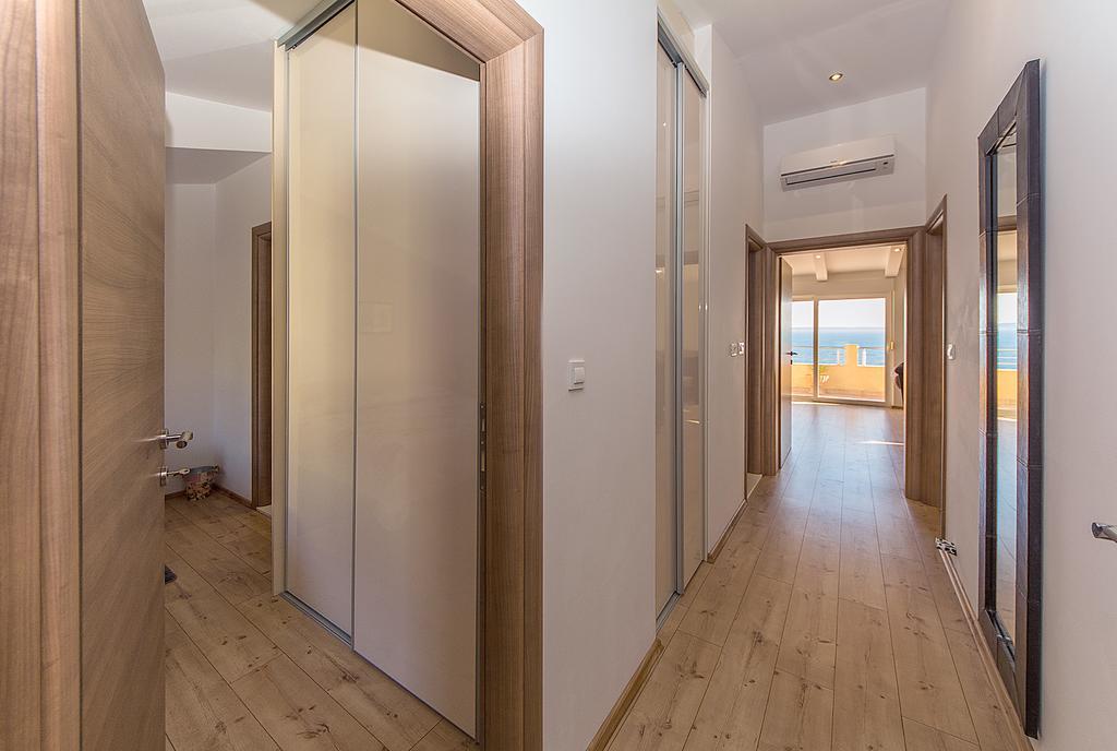 Apartments Max&Leon Podstrana Luaran gambar